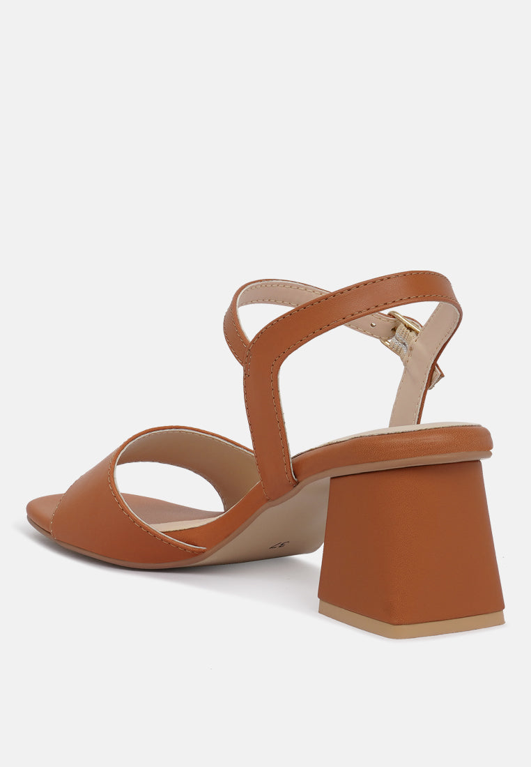 women faux leather sandals#color_tan