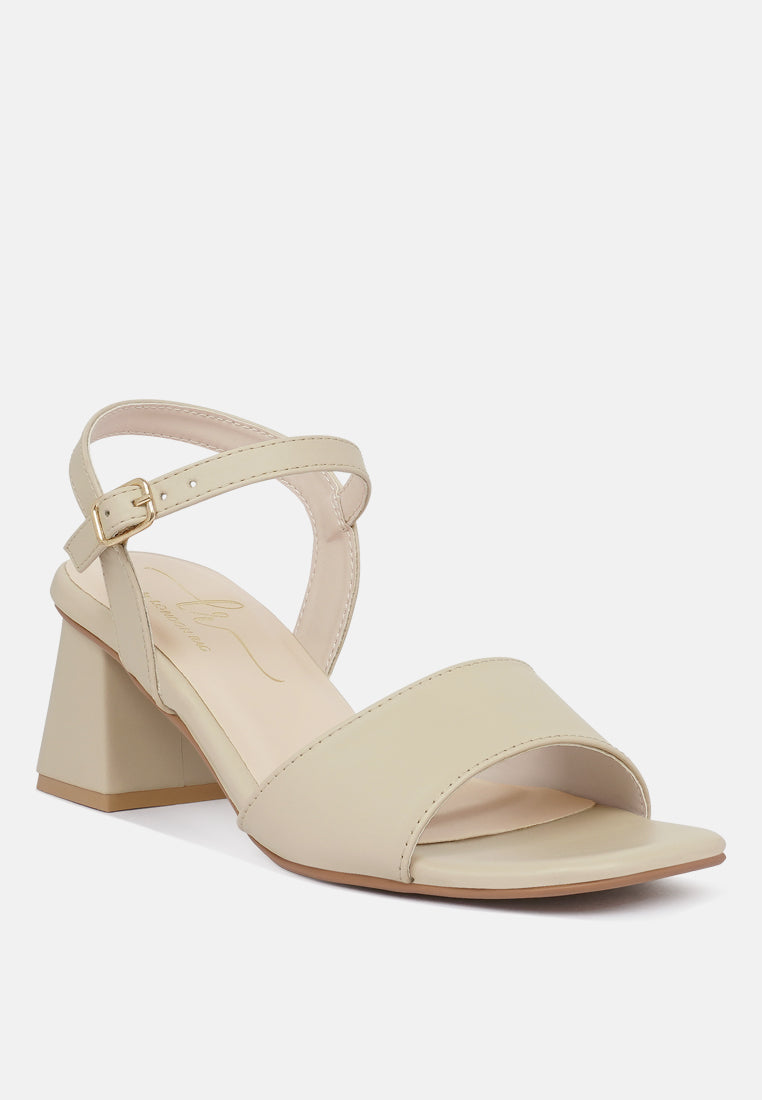 women faux leather sandals#color_beige