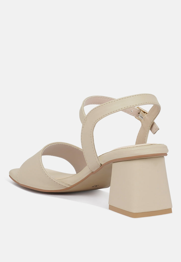 women faux leather sandals#color_beige