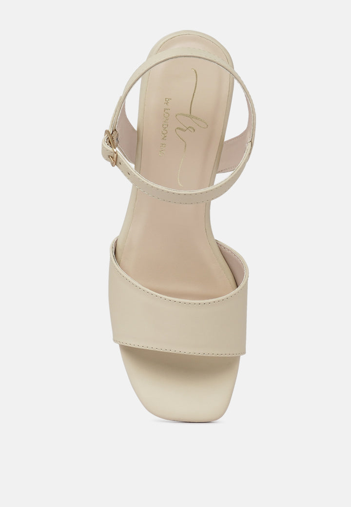 women faux leather sandals#color_beige