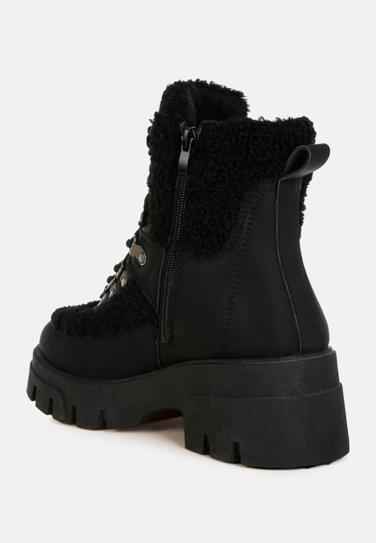 women faux fur detail chunky hiker boots#color_black