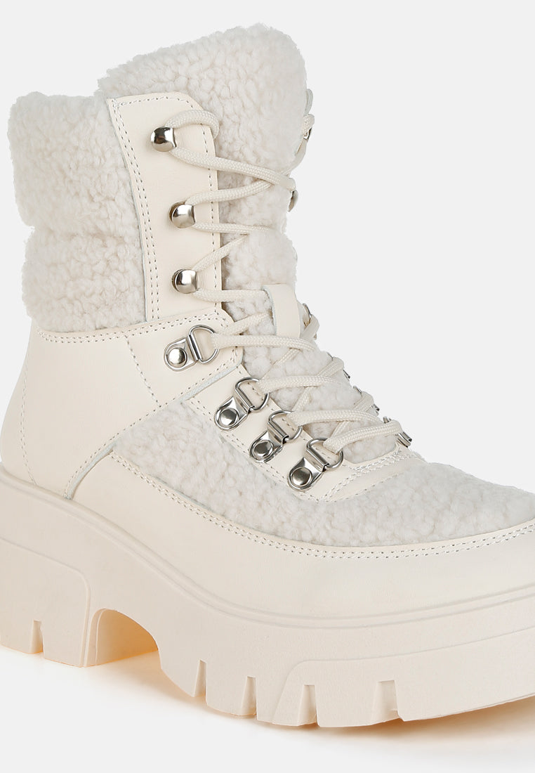 women faux fur detail chunky hiker boots#color_beige