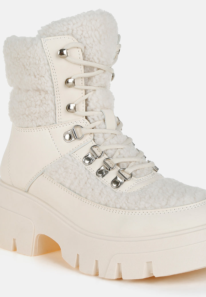 women faux fur detail chunky hiker boots#color_beige