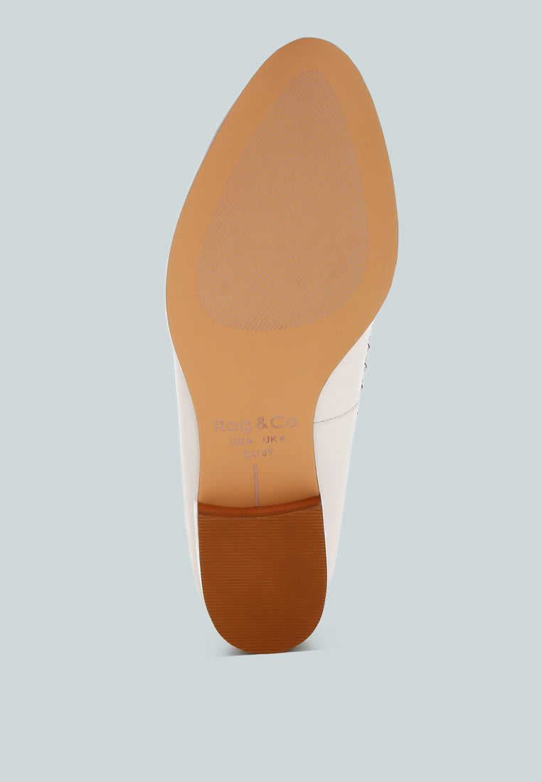 women delicate stud detail leather loafers#color_off-white