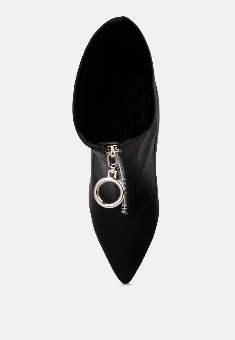 women bobbettes block heeled ankle boot#color_black