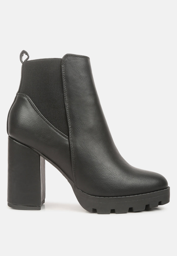 women bolt block heeled chelsea boots#color_black