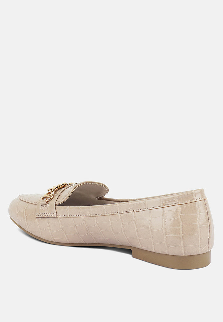 Women Bro Zone Croc Metal Chain Loafers