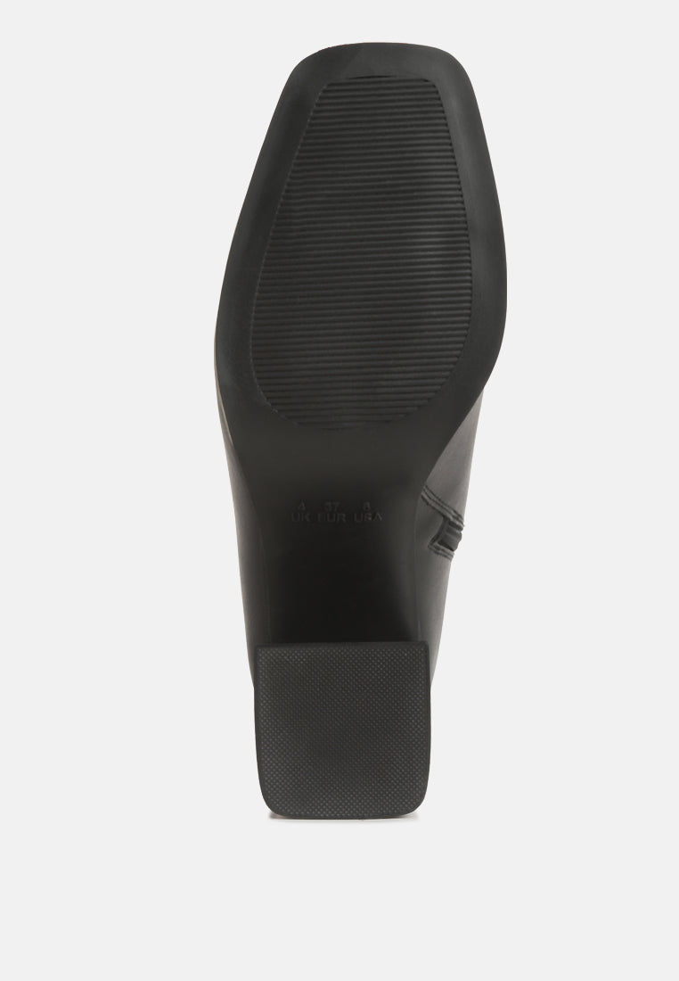 women cut out block heeled chelsea boots#color_black