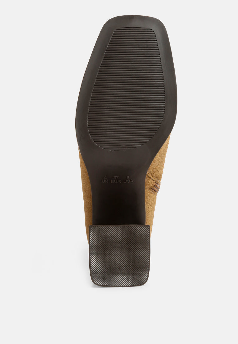 women cut out block heeled chelsea boots#color_tan