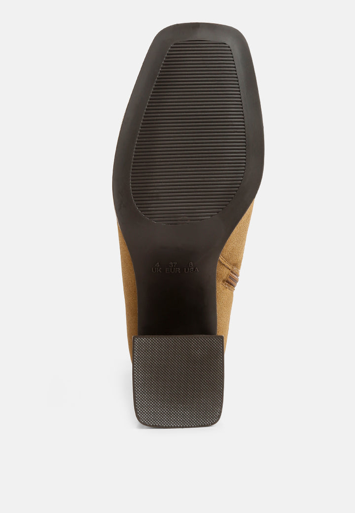 women cut out block heeled chelsea boots#color_tan