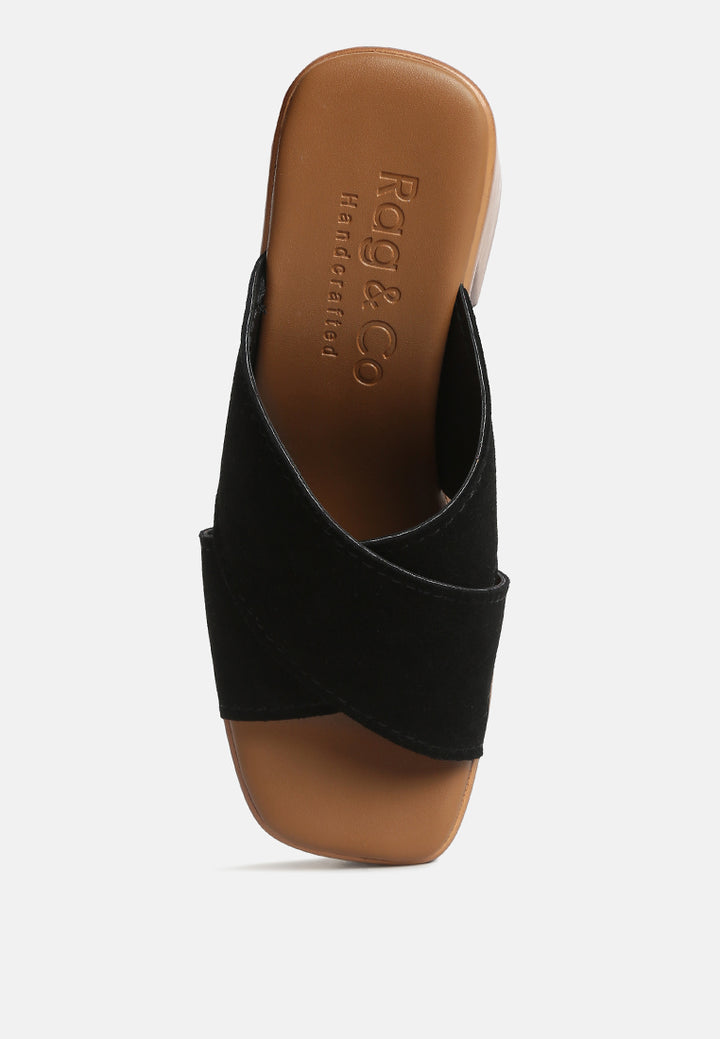 women criss cross strap block heel sandals#color_black