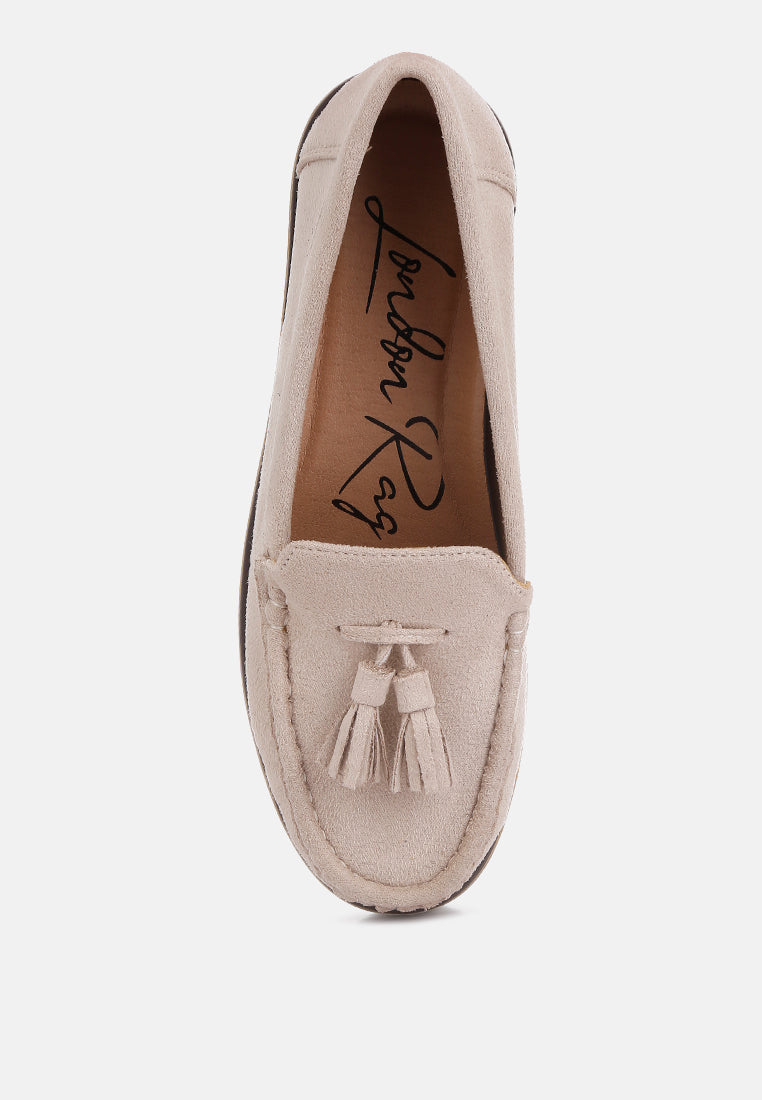 women platform lug sole tassel loafers#color_beige