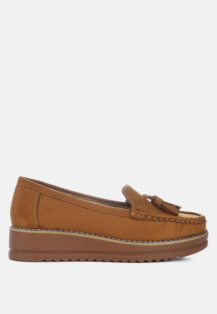 women platform lug sole tassel loafers#color_tan