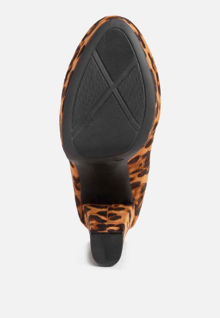 women delia suede block heel pumps#color_brown