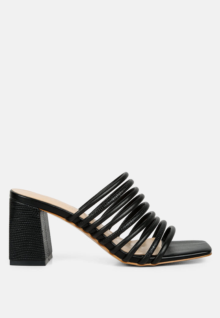 women strappy slip on sandals#color_black