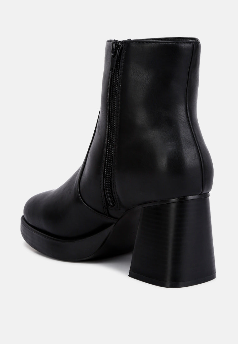 women faux leather side zipper closure boots#color_black