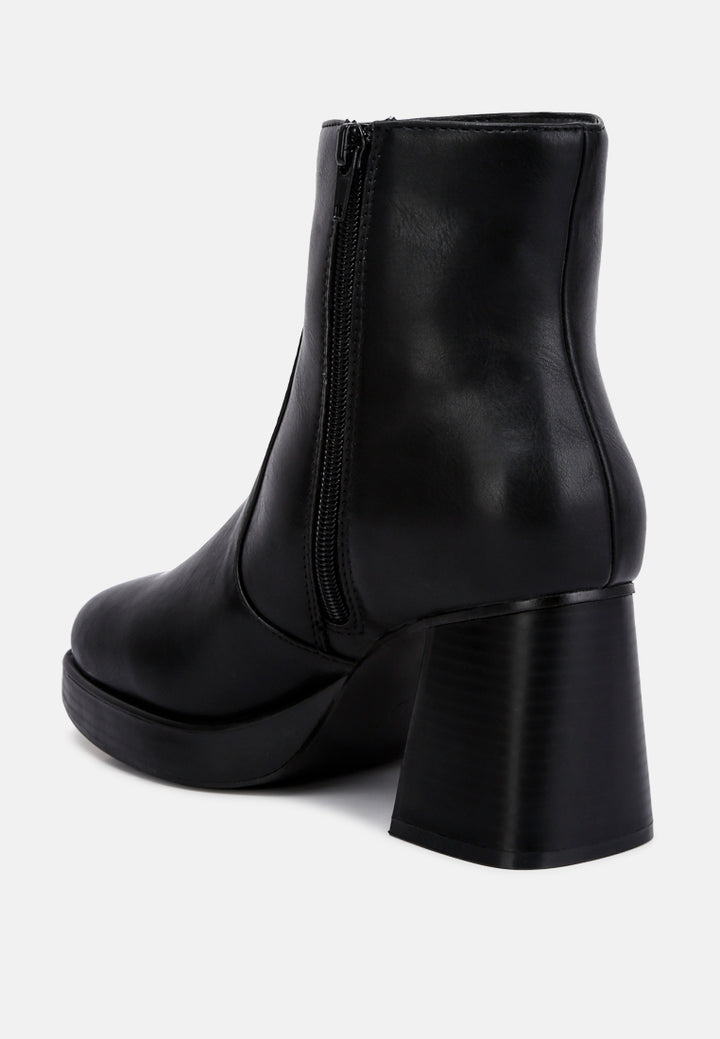 women faux leather side zipper closure boots#color_black