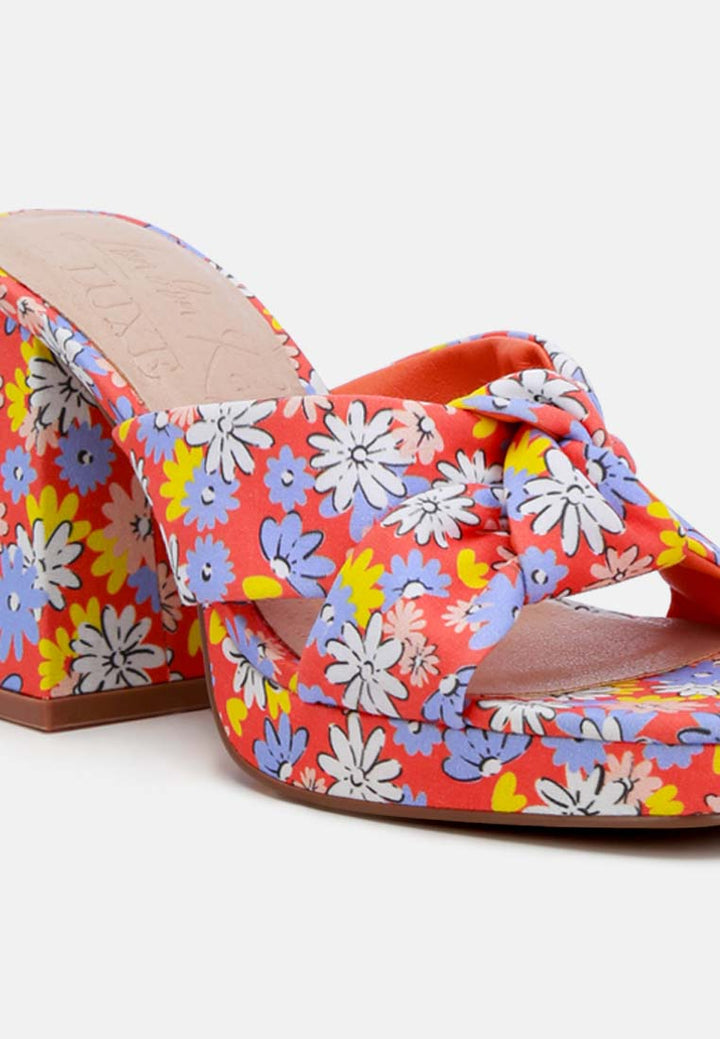 floral triangular block heel sandals#color_red