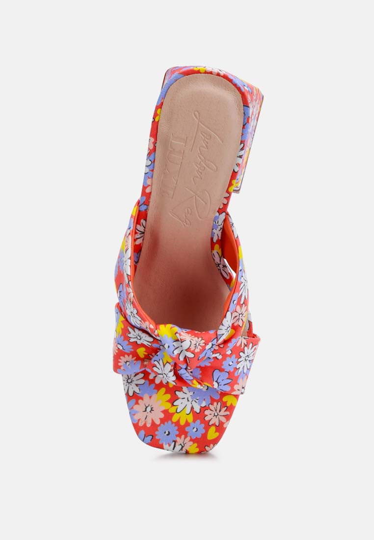 floral triangular block heel sandals#color_red