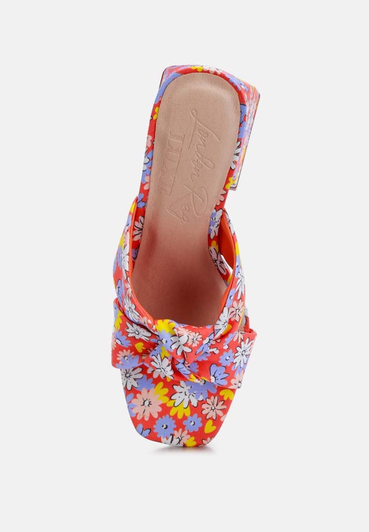 floral triangular block heel sandals#color_red