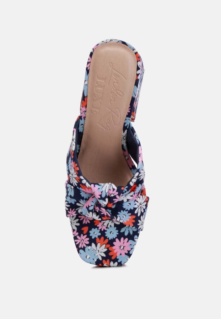 floral triangular block heel sandals#color_navy