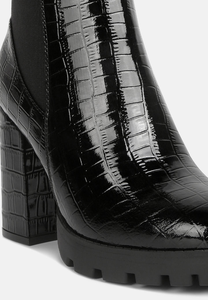 Women Croc Chelsea Boots#color_black