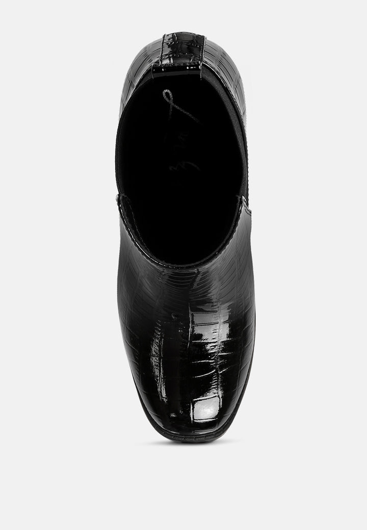 Women Croc Chelsea Boots#color_black