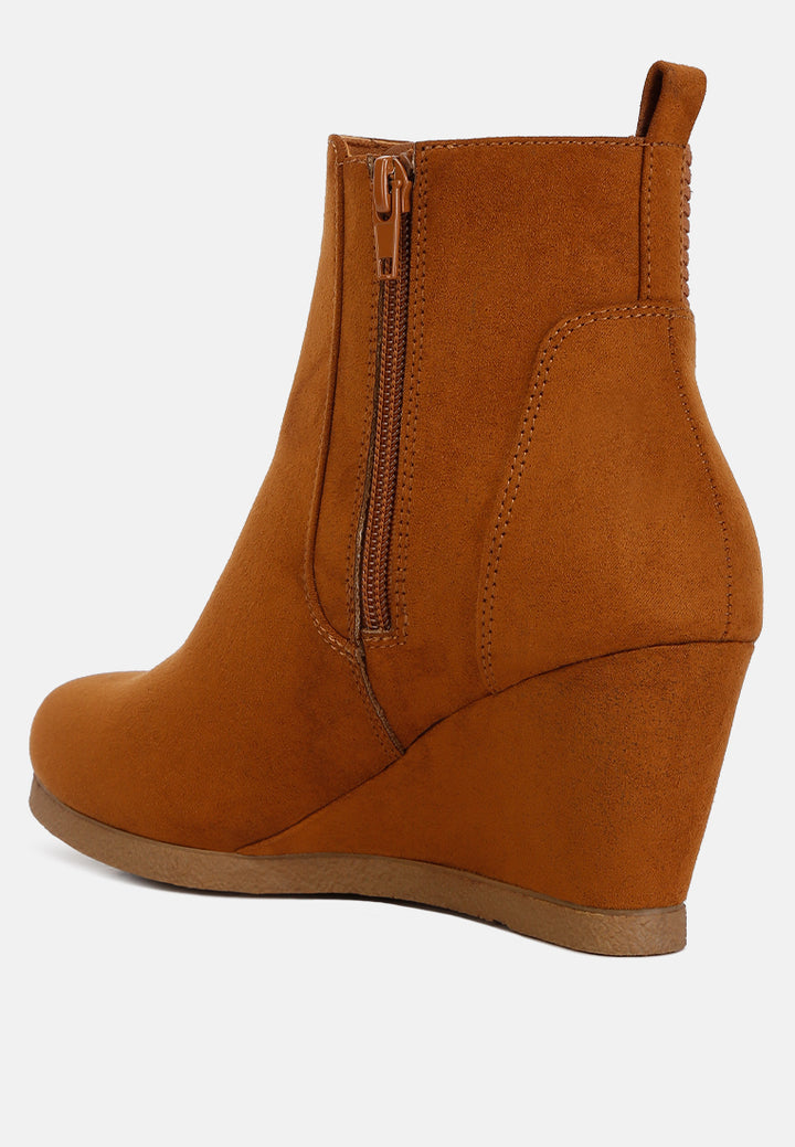 women wedge heel ankle length boots#color_tan