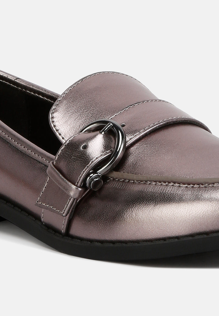women haruka metallic pu loafers#color_pewter