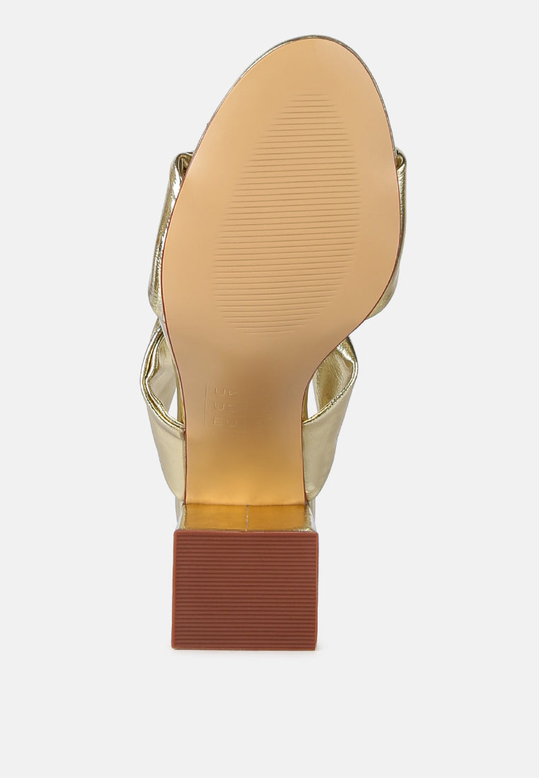 women high heeled block heel sandal#color_gold