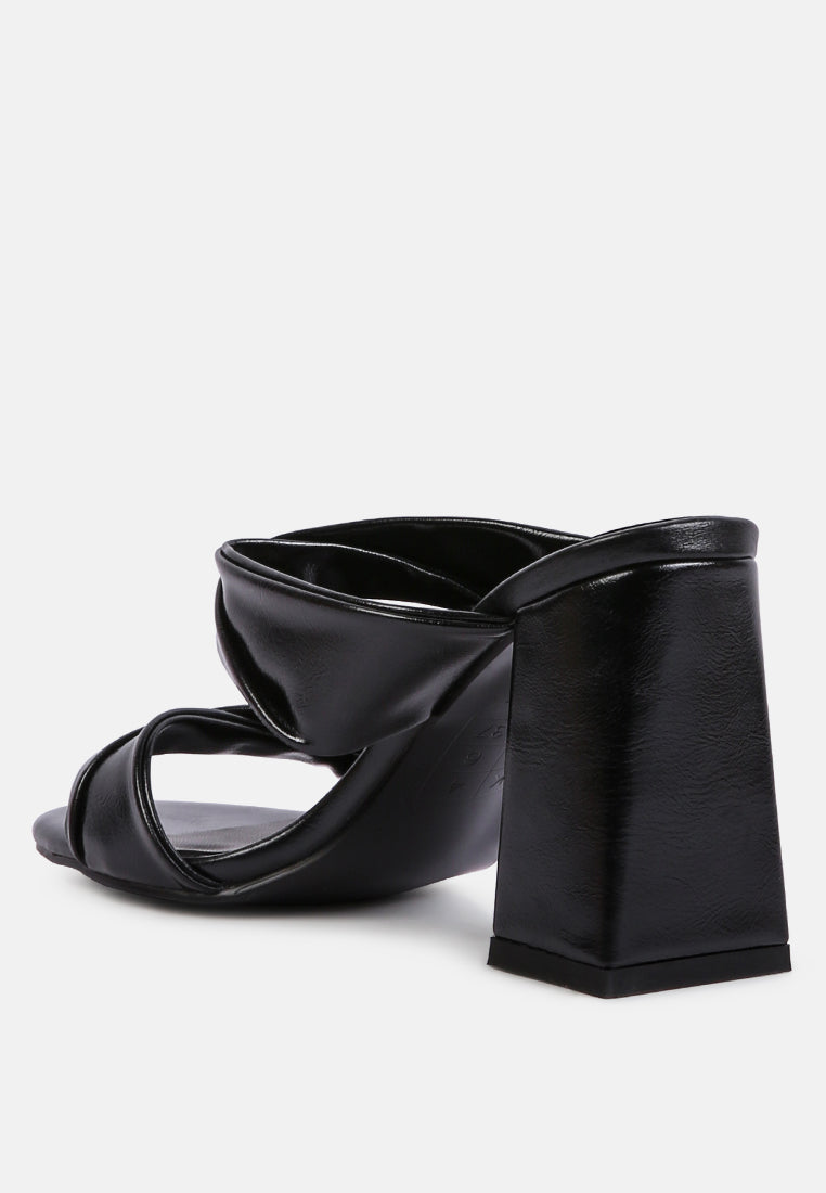 women high heeled block heel sandal#color_black