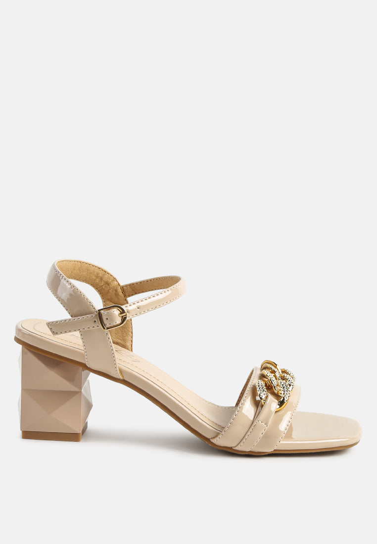 women geometric cut diamante chain sandal#color_latte
