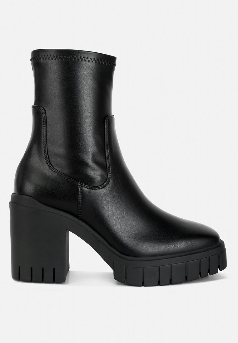 women platform heeled ankle boot#color_black