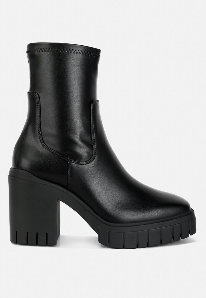 women platform heeled ankle boot#color_black