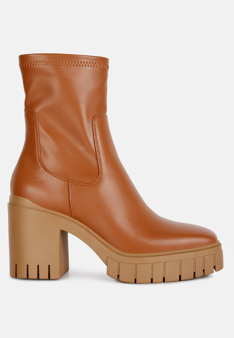 women platform heeled ankle boot#color_tan