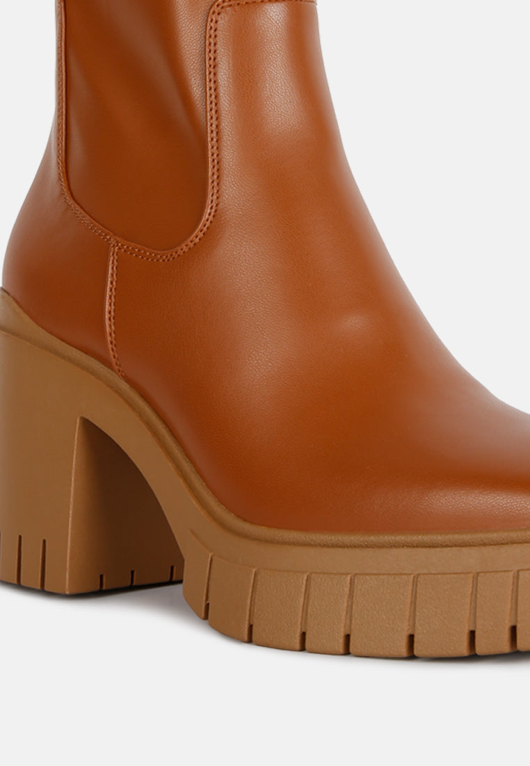 women platform heeled ankle boot#color_tan