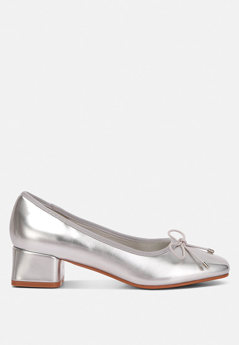 women metallic low block heel ballerinas#color_silver