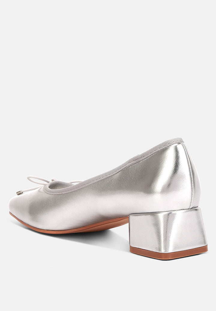 women metallic low block heel ballerinas#color_silver