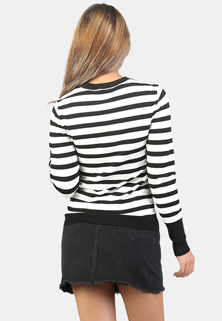 light weight pullover sweater#color_off-white-black