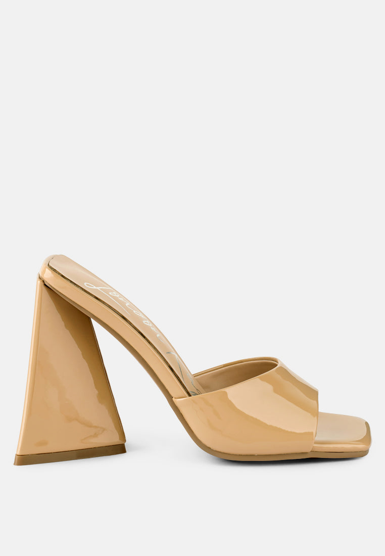 women triangular block heel sandals#color_beige