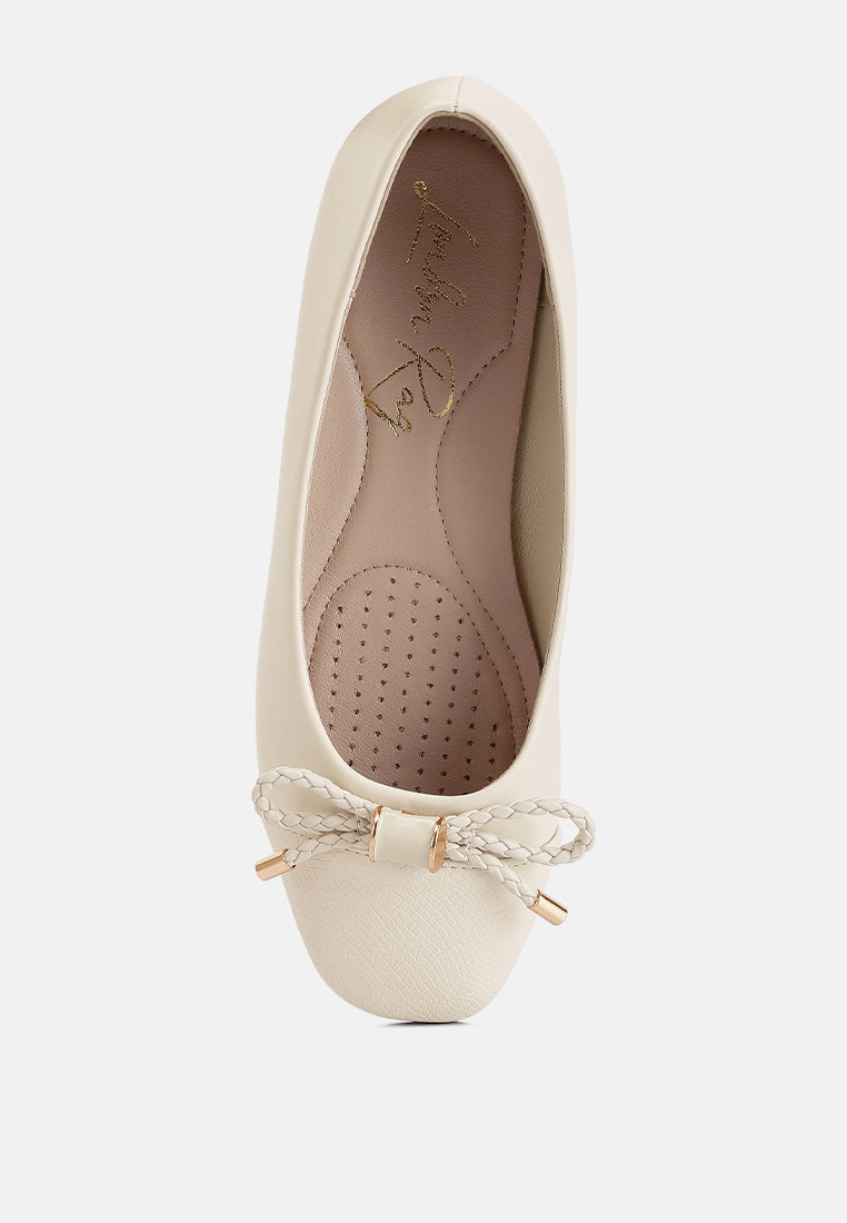 women metallic embellished flat ballerinas#color_off-white