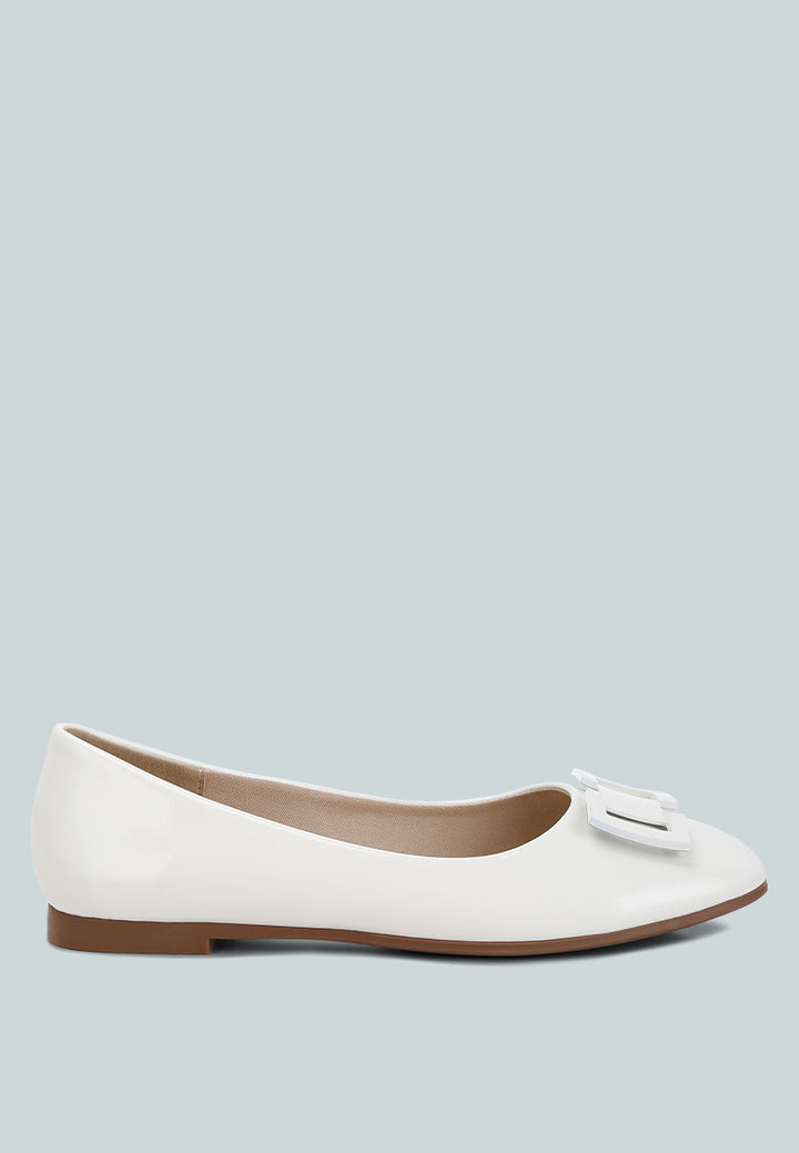 women embellished flat ballerinas#color_off-white