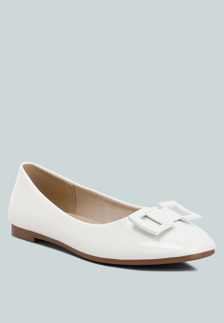 women embellished flat ballerinas#color_off-white