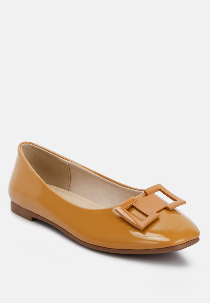 women embellished flat ballerinas#color_tan