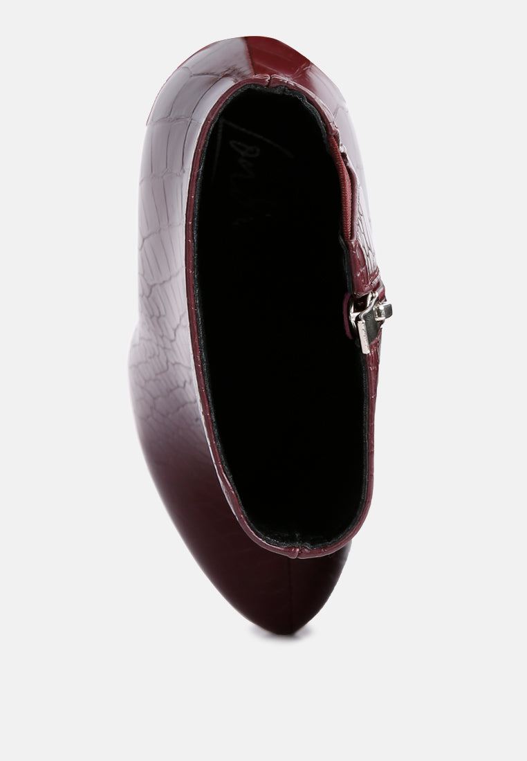 women high heeled croc pattern ankle boot#color_burgundy