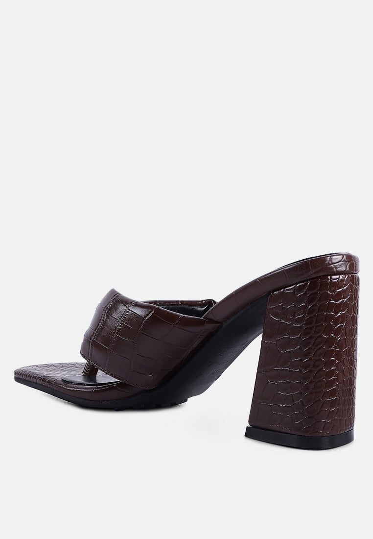 women high heeled thong sandals#color_espresso