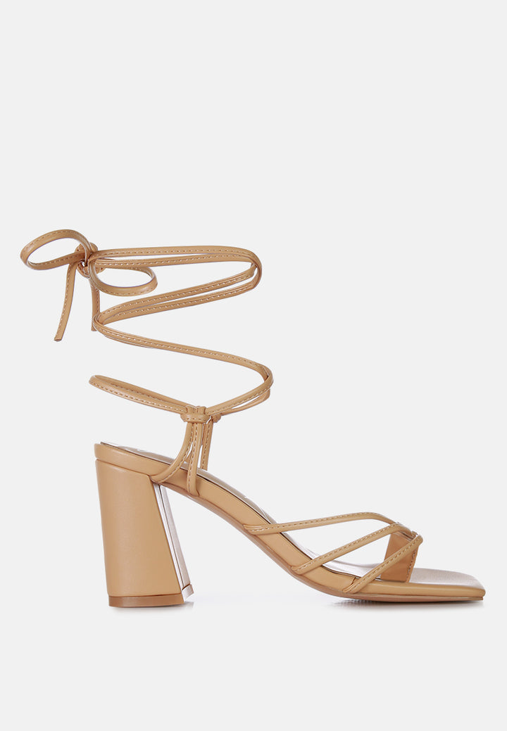 women toe ring tie up block sandals#color_nude