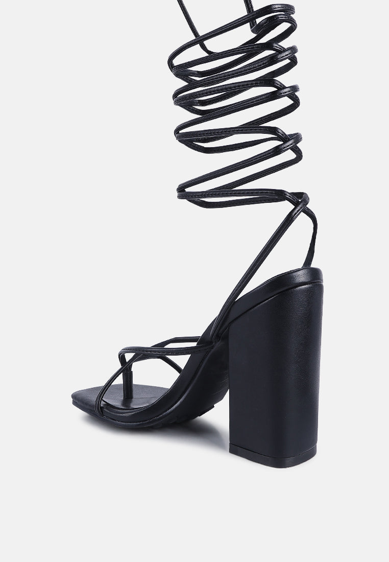 women lace up block heeled sandal#color_black