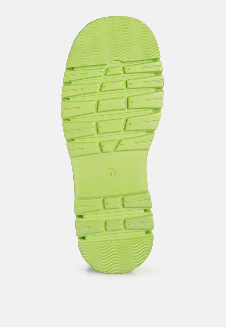 women knitted platform chunky boots#color_black