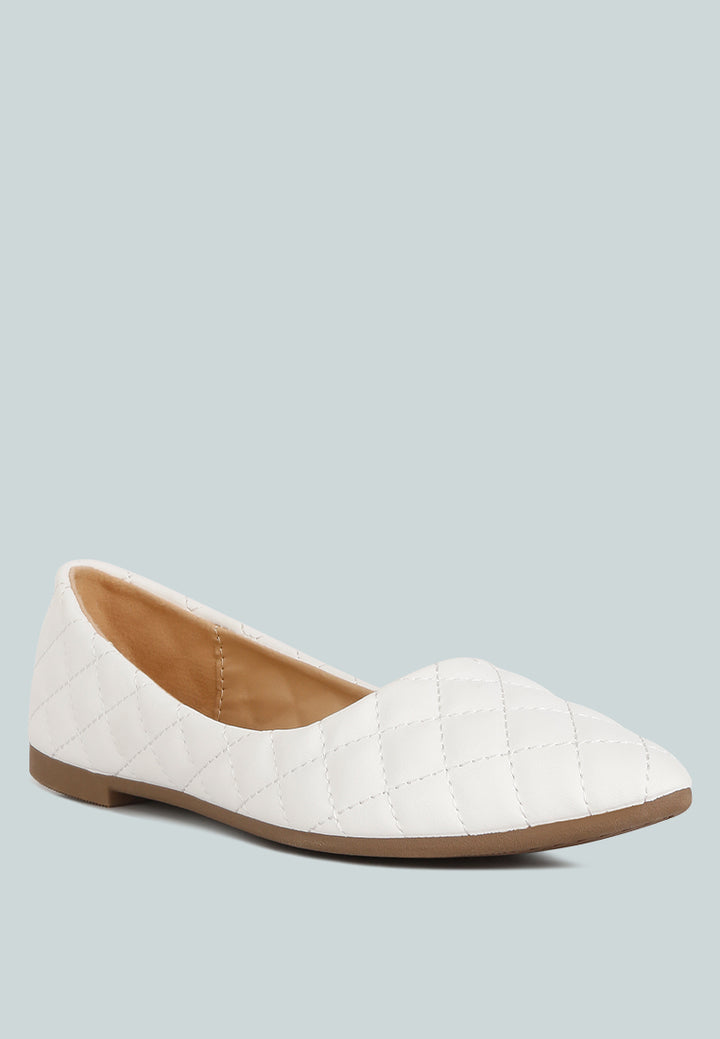 women quilted detail ballet flats#color_white